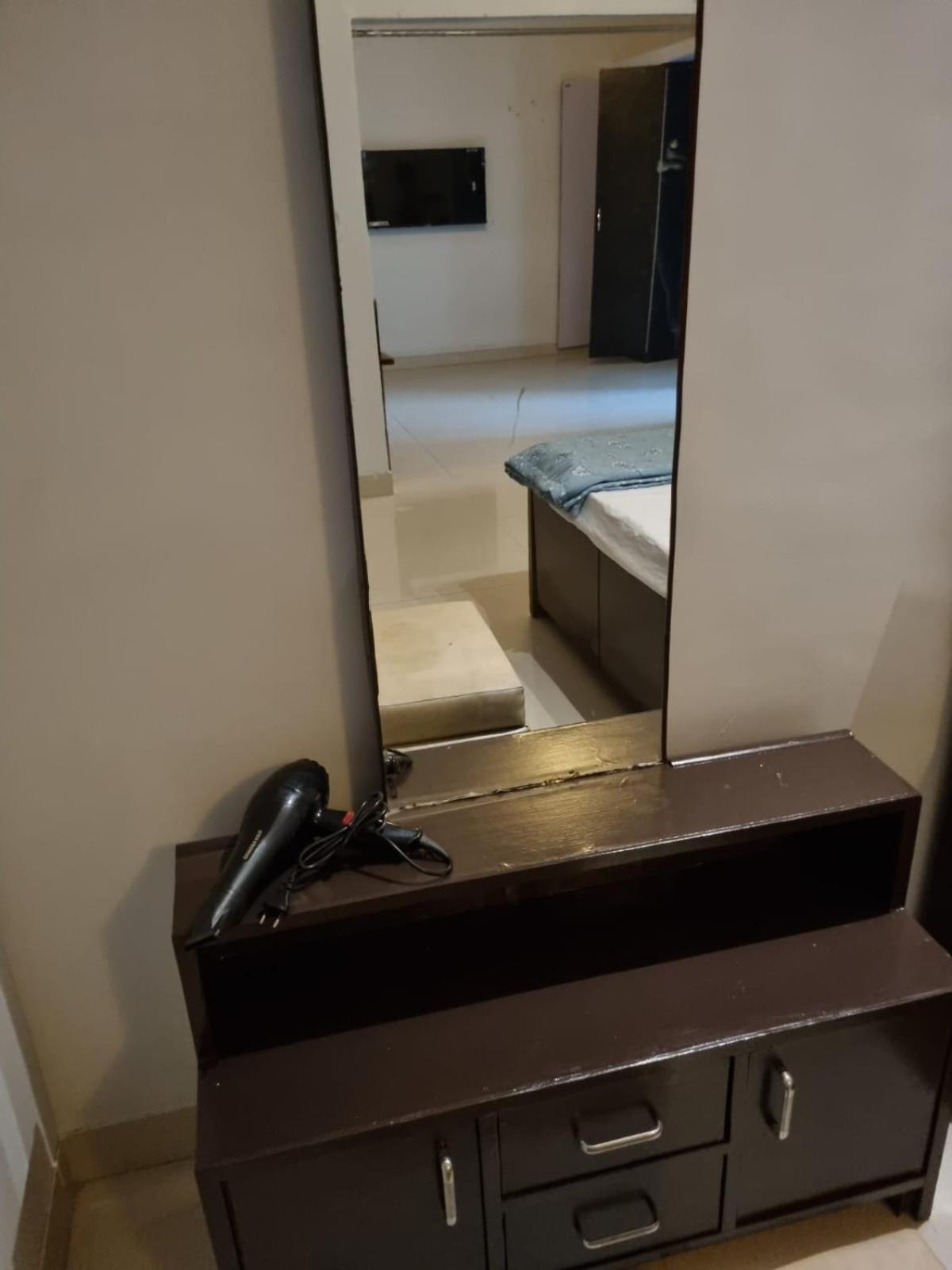 Leela Homestay Jabalpur - Lily - 2 Bhk Luxury Appartment Bagian luar foto