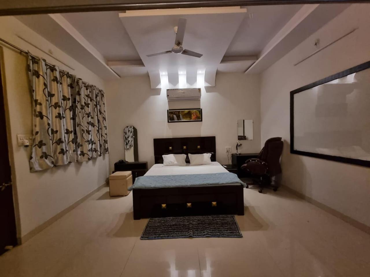 Leela Homestay Jabalpur - Lily - 2 Bhk Luxury Appartment Bagian luar foto