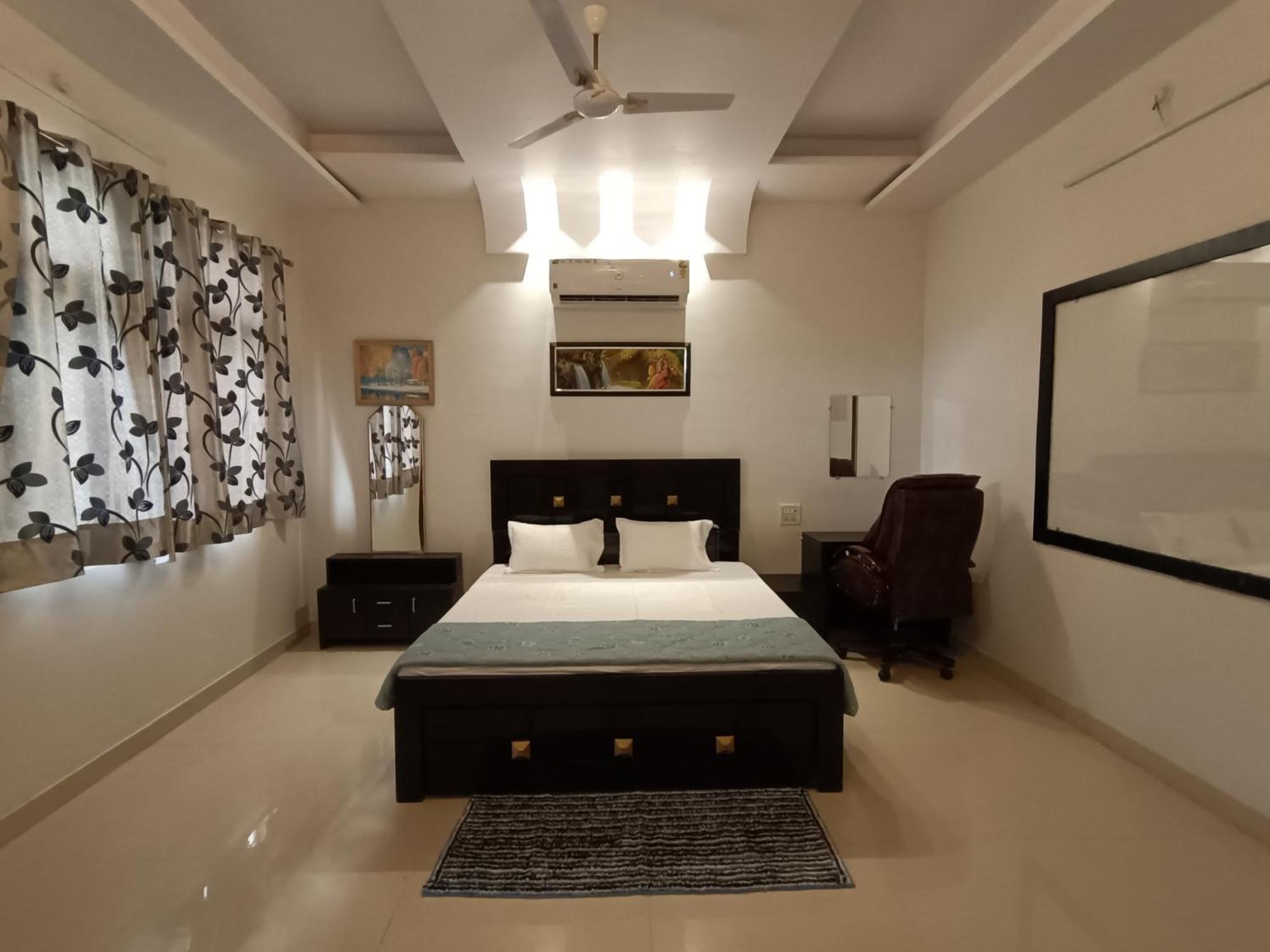Leela Homestay Jabalpur - Lily - 2 Bhk Luxury Appartment Bagian luar foto